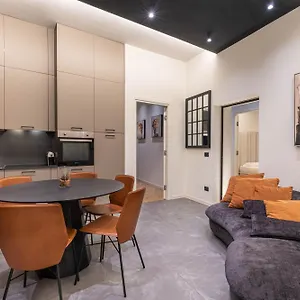 apt-moscova-luxury-in-brera-wifi.italymilanhotels.net/
